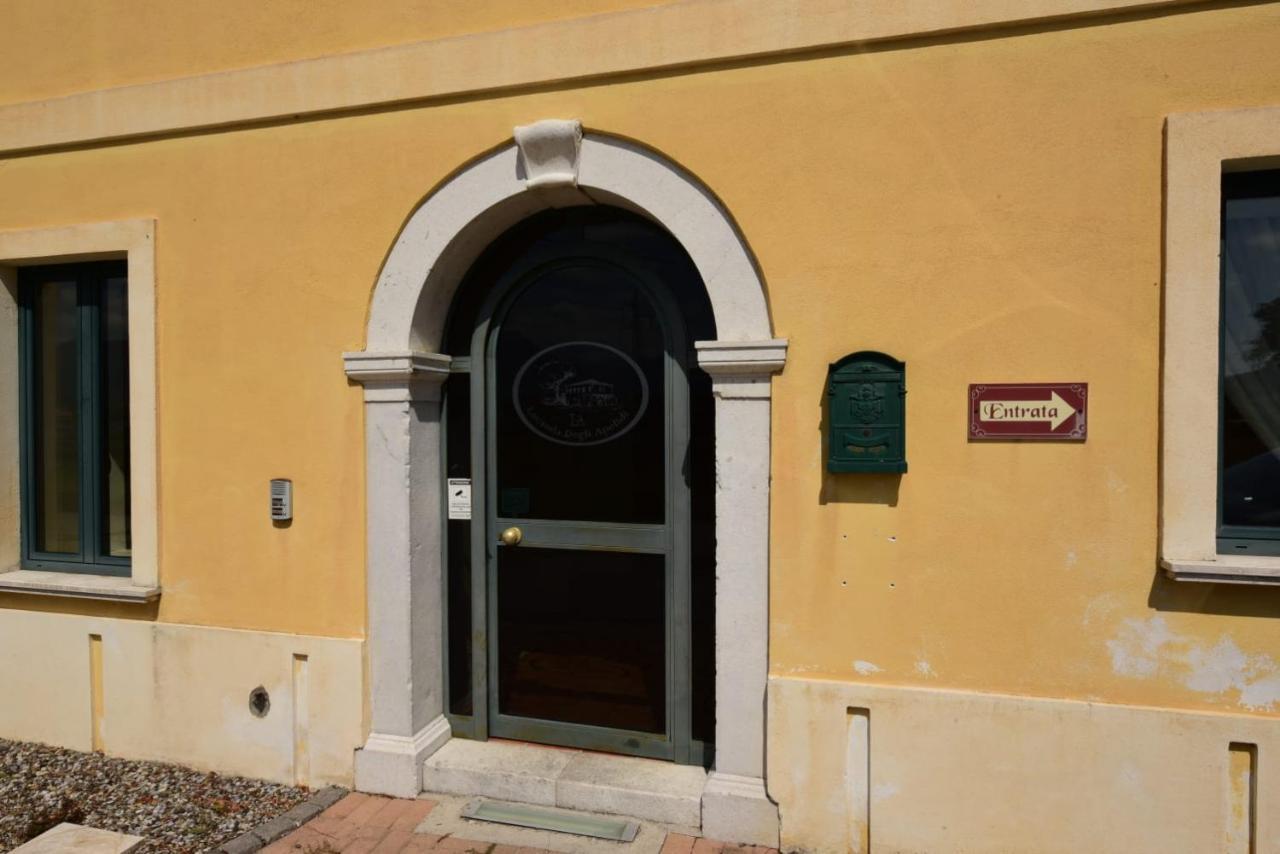 Albergo La Locanda Degli Apolidi アーテナ・ルカーナ エクステリア 写真