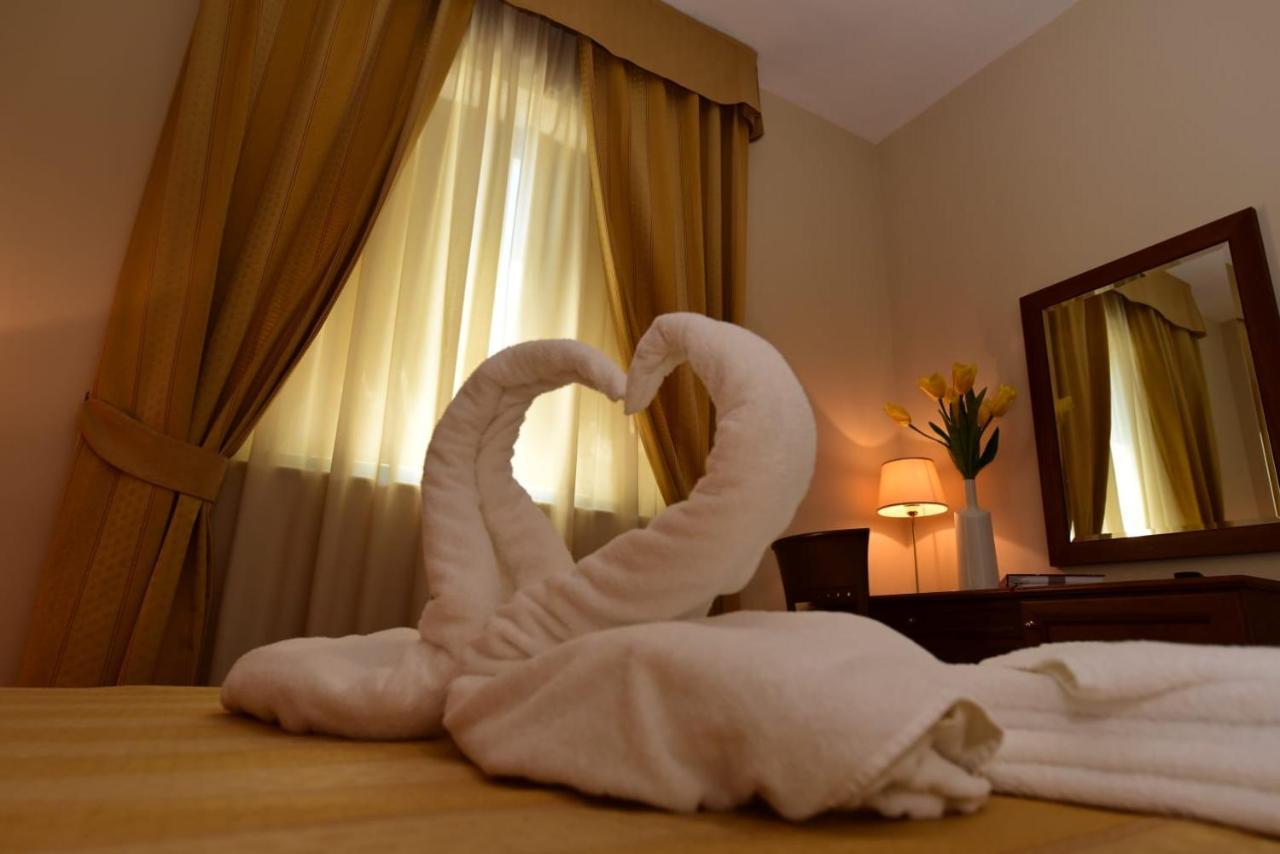 Albergo La Locanda Degli Apolidi アーテナ・ルカーナ エクステリア 写真