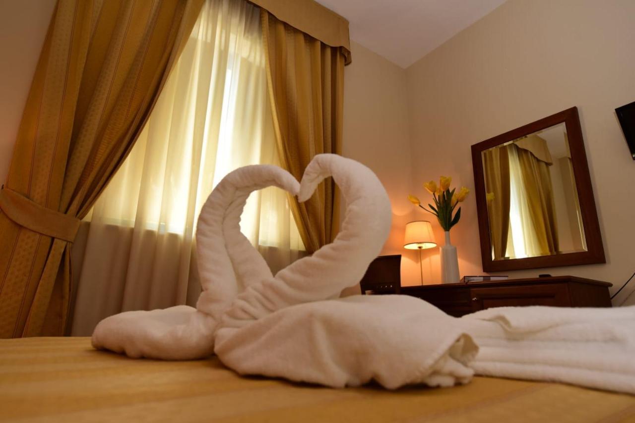 Albergo La Locanda Degli Apolidi アーテナ・ルカーナ エクステリア 写真