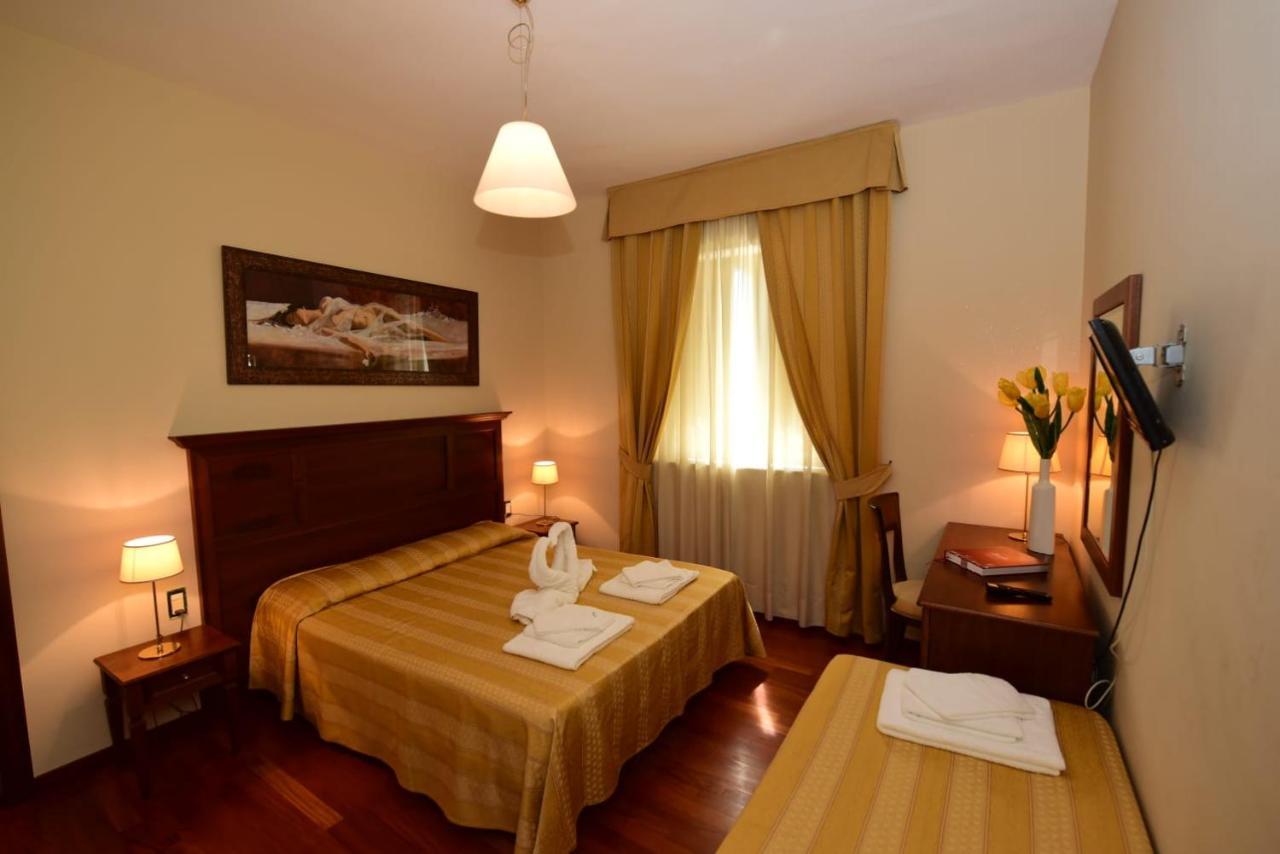 Albergo La Locanda Degli Apolidi アーテナ・ルカーナ エクステリア 写真
